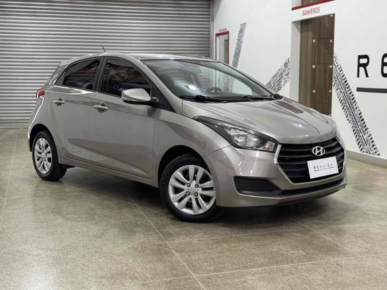 HYUNDAI HB20 1.0 COMFORT PLUS 12V FLEX 4P MANUAL HYUNDAI HB20 1.0 COMFORT PLUS 12V FLEX 4P MANUAL